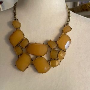 Nwot ladies chunky necklace in gold trim